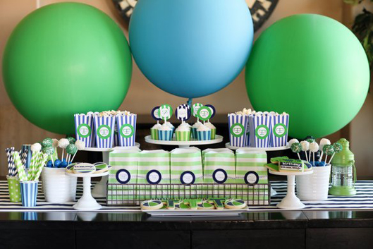 Balloons dessert table
